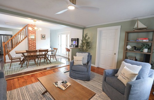 Wolfeboro House | Lake Access + Kayaks + Arcade + Bike Path + Deck