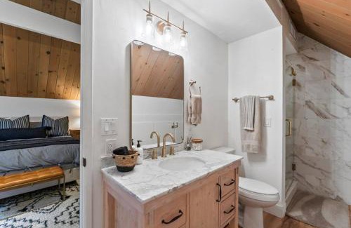 Lake Arrowhead House | Lake Access Lake Views Game Room Fire Pit Studio