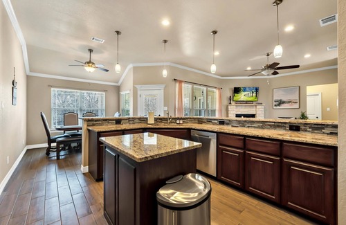 Belton House | Lake Access - Private Pool - 2 Acres Retreat