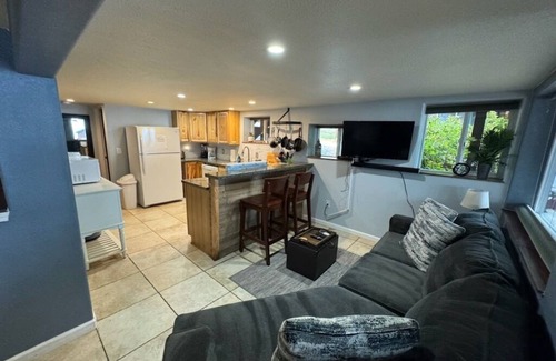 Peninsula Village Cabin | Lake Almanor Escape 6: Perfect Lakeside Resort