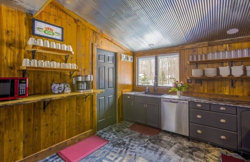 Lake Ann Cabin | Lake Ann Lodge Large Family Spa Retreat | TC, MI
