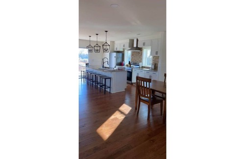 Twin Oaks House | Lake Anna Peaceful Farm Retreat