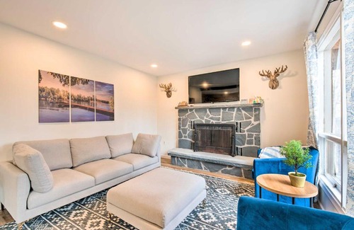 Greentown House | Lake Ariel Cabin with Community Pool and Lake Access!