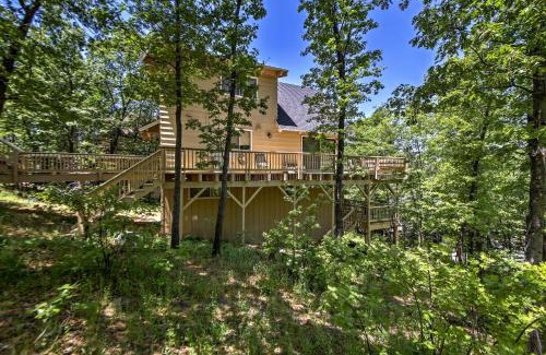 Lake Arrowhead House | Lake Arrowhead Family Home with Game Room