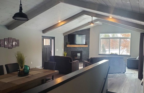 Rome House | Lake Arrowhead lake access retreat-beaches, golf, tennis, pools