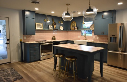 Austin Lake Estates House | Lake Austin waterfront home in Westlake - Sleeps 6, Beautiful Remodel, 2 decks