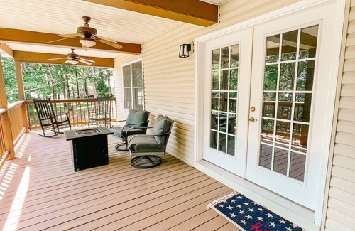 Cadiz House | Lake Barkley Getaway with Boat Parking & Scenic Deck Views