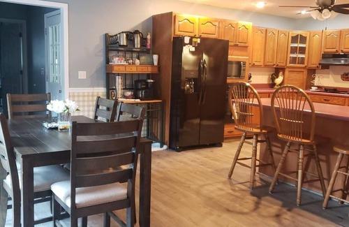 Cadiz House | LAKE BARKLEY RETREAT - Pets ok, Lake access nearby