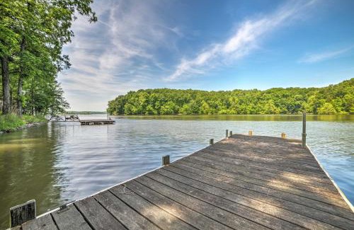 Cadiz House | Lake Barkley Waterfront Home with Deck and Boat Dock!