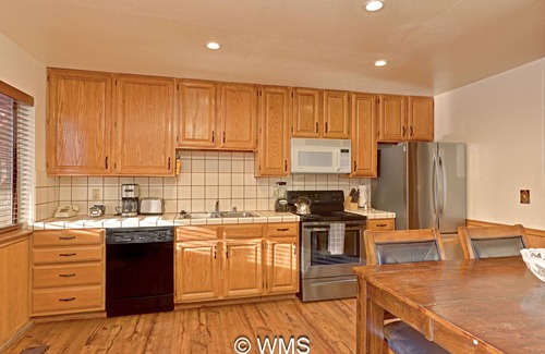 Tahoe Vista Condo | Lake/Beach Front Resort - Pool, Hot Tub, BBQ #24