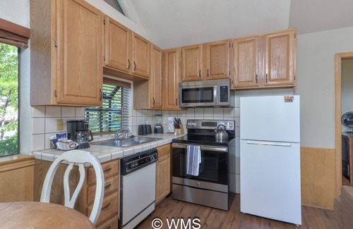 Tahoe Vista Condo | Lake/Beach Front Resort - Pool, Hot Tub, BBQ #05