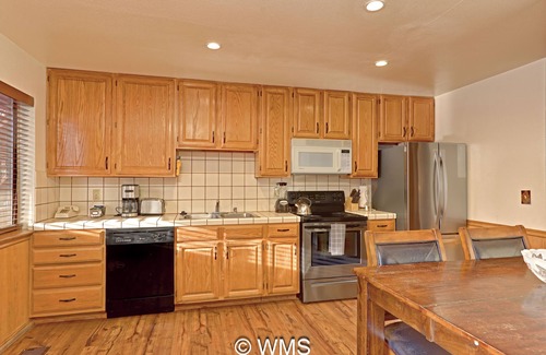 Tahoe Vista Apartment | Lake/Beach Front Resort - Pool, Hot Tub, BBQ+ U26