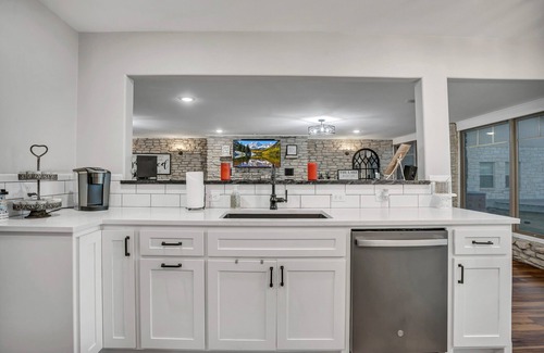 Killeen House | Lake Belton Get away with AMAZING View RENT TWO NIGHTS GET ONE FREE in APRIL
