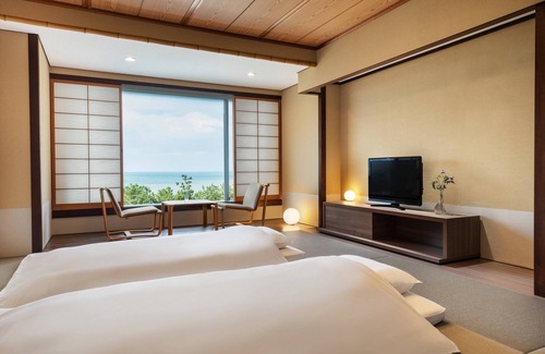 Takarabune Onsen Hotel | Lake Biwa Marriott Hotel
