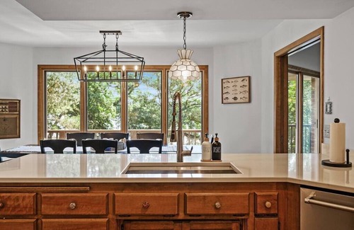 Shoreview House | Lake, Boat, Hot Tub, Sauna, Private Chef