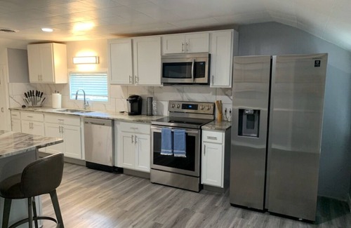 West Irondequoit House | Lake breeze - Blissful Lakeshore hideaway w/private beach access-great sunsets