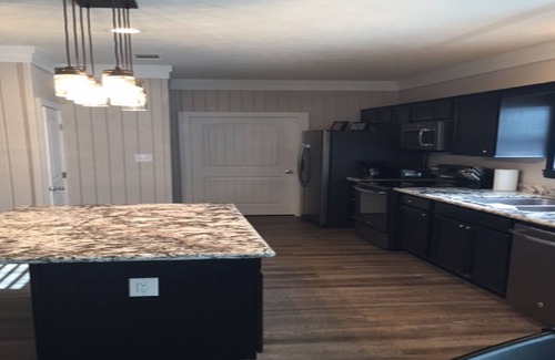 Hackberry House | Lake Breeze. Camp right on the water