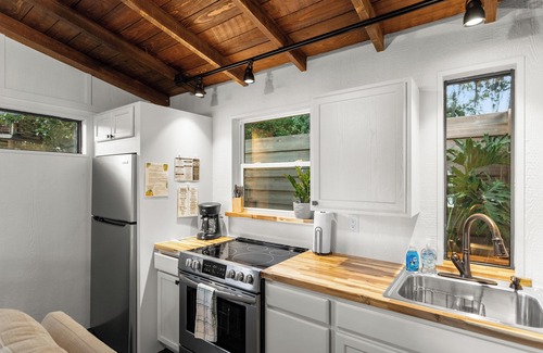 Hernando Cottage | Lake Breeze Cottage 5