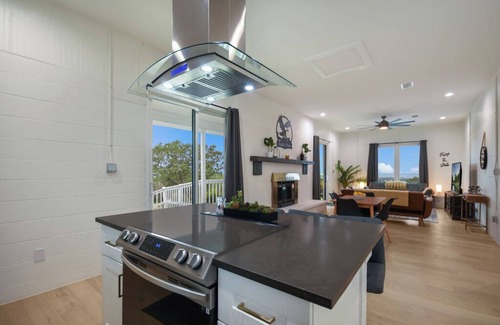 Burnet House | Lake Buchanan Retreat w/Hot-Tub