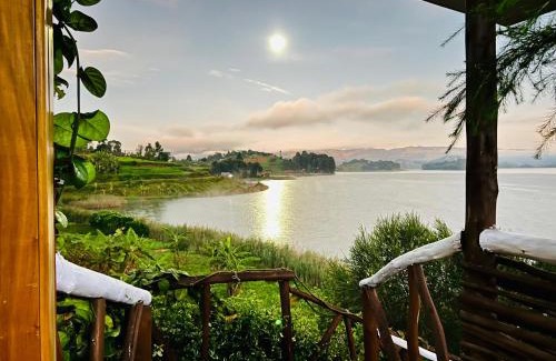 Kabale District Resort | Lake Bunyonyi Rock Resort