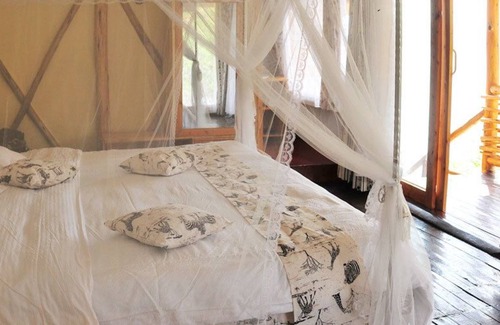 Kabale Cabin | Lake Bunyonyi Rock Resort