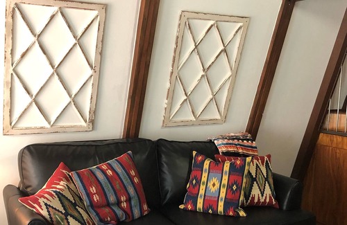 Buffalo Springs Cabin | Lake Cabin# Cliff Views of Buffalo Springs Lake.