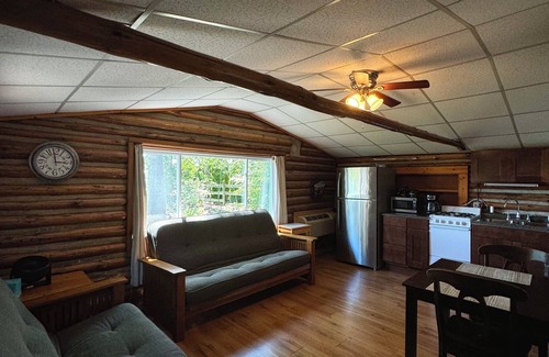 Mayfield Cabin | Lake Cabin Resort - Cabin 1