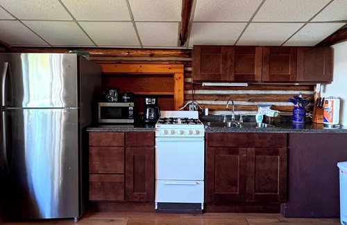 Mayfield Cabin | Lake Cabin Resort - Cabin 1