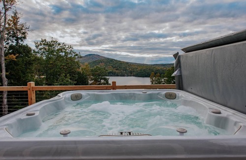 Bryant Pond Cabin | Lake Cabin w/Hot Tub & Movie Theater Close to Mountains