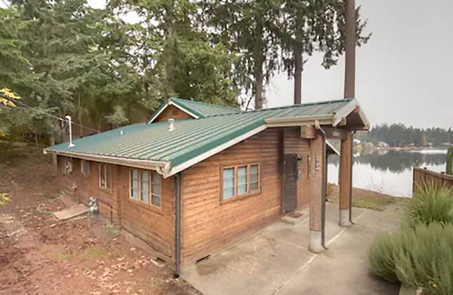 Lacey Cabin | Lake Cabin with an Amazing View