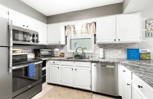 Nekoosa House | LAKE CAMELOT HOME WITH PONTOON RENTAL, MINUTES FROM SAND VALLEY GOLF RESORT - PET FRIENDLY