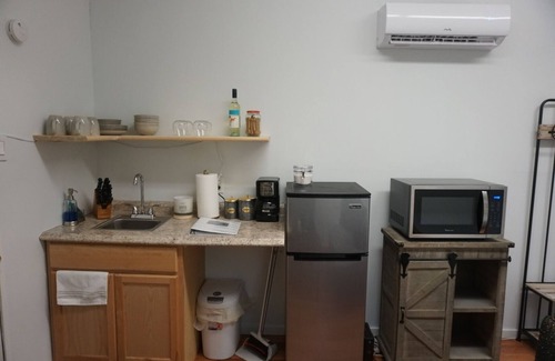 Yacht Harbor Apartment | Lake Casita (Monks Drive)