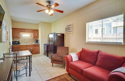 Lake Charles Apartment | Lake Charles Vacation Rental w/Private Patio!
