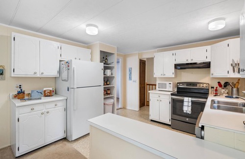 East Jordan House | Lake Charlevoix lakefront, 3 bedrooms, sleeps 8