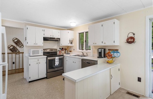 East Jordan House | Lake Charlevoix lakefront, 3 bedrooms, sleeps 8