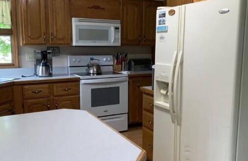 Charlevoix House | Lake Charlevoix Spacious Home Away From Home