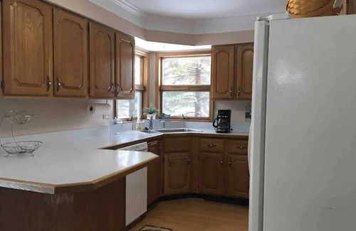 Charlevoix House | Lake Charlevoix Spacious Home Away From Home