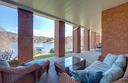 Hayesville Apartment | Lake Chatuge Apt w/Boat Dock in Hayesville!
