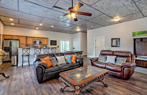 Hiawassee House | Lake Chatuge Bungalow - by Chatuge Home Concierge Lake and mountain view, fire pit, pet friendly