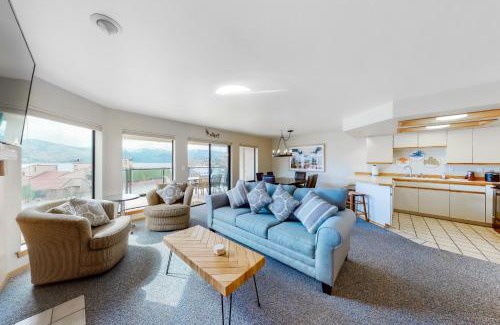 Chelan Apartment | Lake Chelan Shores Shore Serenity 19-3