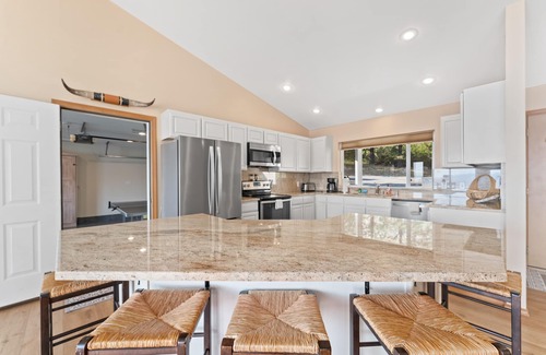 Chelan House | Lake-Chelan-view home with large deck, new hot tub, Ping-Pong & foosball table