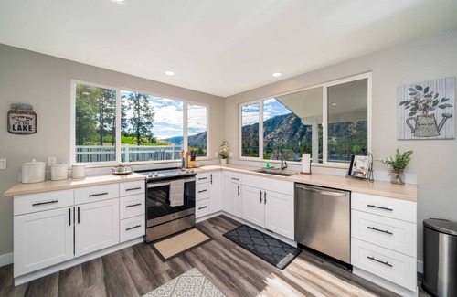 Manson House | Lake Chelan View Home with pool, hot tub & yard!