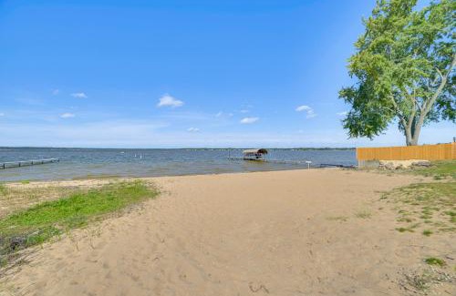 Lake City Apartment | Lake City Studio Walk to Engelwood Beach and Town