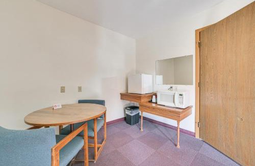 Lake City Apartment | Lake City Studio Walk to Engelwood Beach and Town