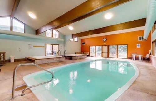 Dillon Apartment | Lake Cliffe A101 by Great Western Lodging