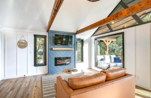 Worley House | Lake Coeur dAlene Cabin with Boat Slip in Worley!