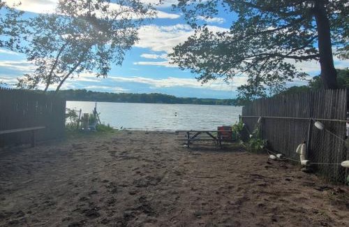 Melrose House | Lake Congamond Suffield House