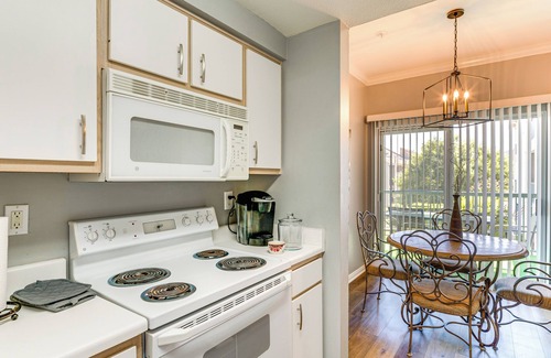 Walden on Lake Conroe Condo | Lake Conroe Condo w/Pool Access + Balcony!