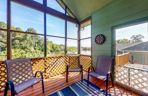 Montgomery House | Lake Conroe Waterfront Home - Boat Launch, Lake-View Screened Porch, Dogs OK