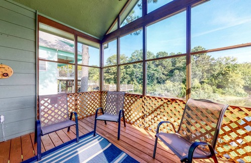 Montgomery House | Lake Conroe Waterfront Home - Boat Launch, Lake-View Screened Porch, Dogs OK